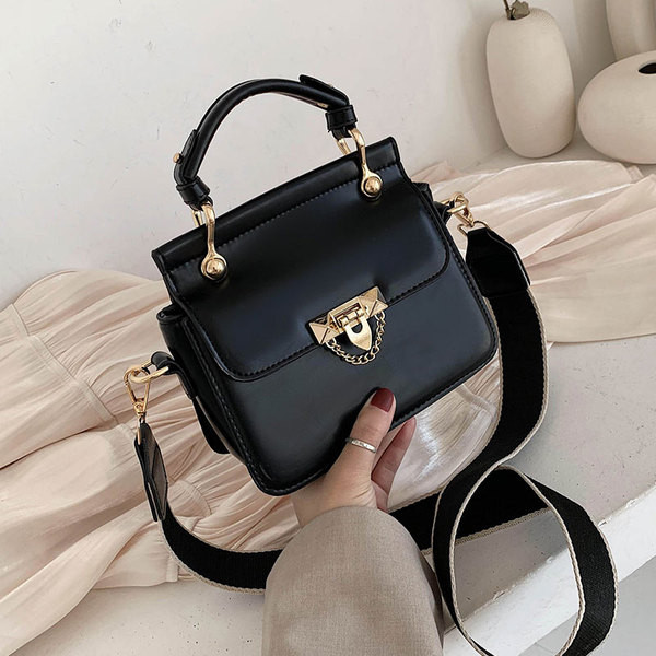 Moderni moteriška rankinė iš eko odos su dviem rankenomis