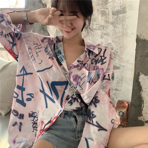 Moteriški platūs marškiniai su raštuotu raštu