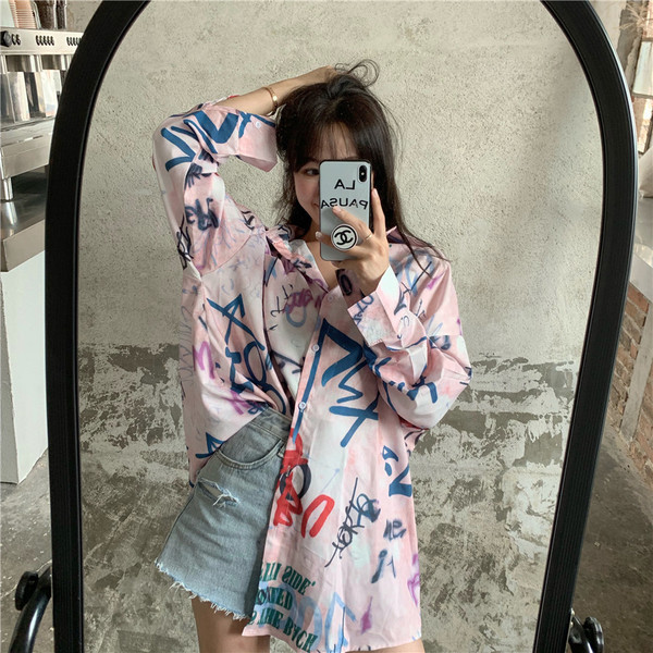 Moteriški platūs marškiniai su raštuotu raštu