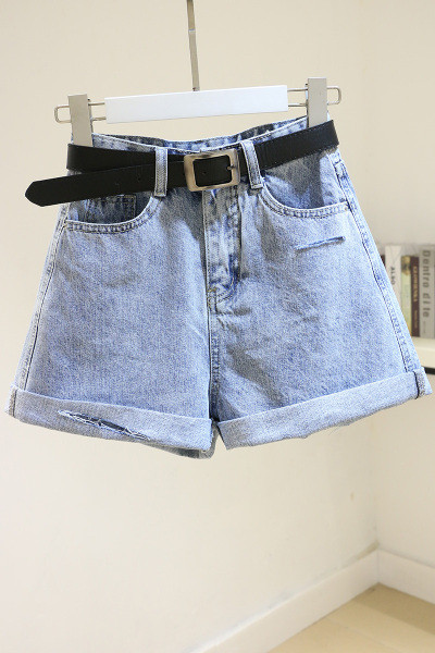 Moteriški džinsiniai šortai su dirželiu