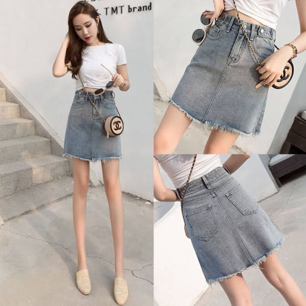 Mėlynos spalvos moteriškas džinsinis sijonas su kišene ir aukštu juosmeniu