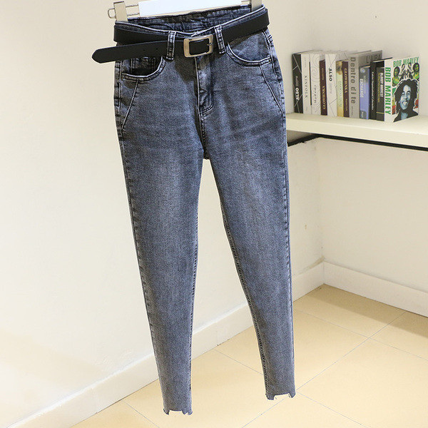Modernūs moteriški džinsai Slim-modelis aukštu juosmeniu ir diržu