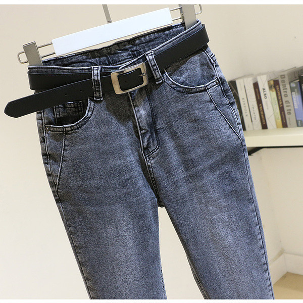 Modernūs moteriški džinsai Slim-modelis aukštu juosmeniu ir diržu