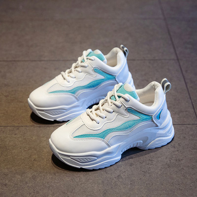 Laisvalaikiai moteriški sportbačiai grubiu padu ir raišteliais