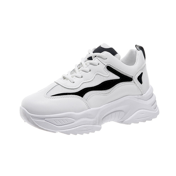 Laisvalaikiai moteriški sportbačiai grubiu padu ir raišteliais