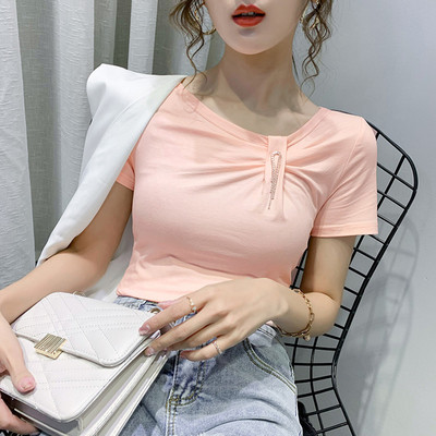 Moteriška palaidinė trumpomis rankovėmis ir akmenukais