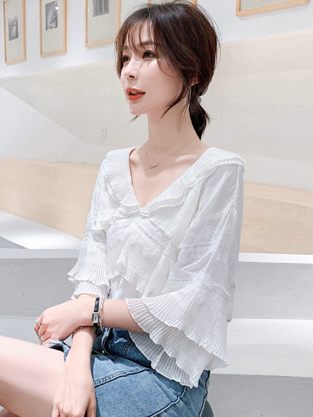 Šiuolaikinė moteriška palaidinė su 7/8 rankovėmis ir špico iškirpte