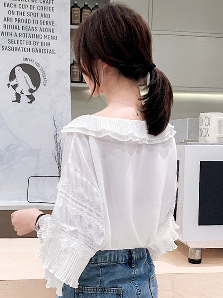 Šiuolaikinė moteriška palaidinė su 7/8 rankovėmis ir špico iškirpte