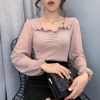 Модерна дамска блуза с квадратно деколте