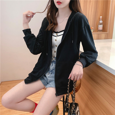 Modernūs moteriški megztiniai su gobtuvu ir užtrauktuku