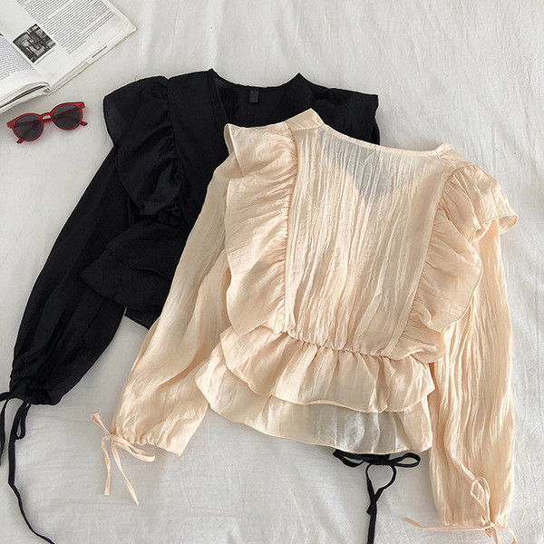 Šiuolaikiniai iškirpti moteriški marškiniai ilgomis rankovėmis ir V formos iškirpte