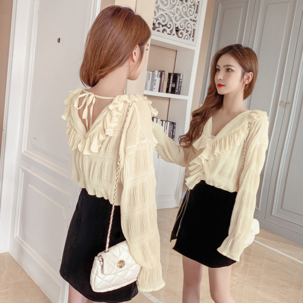 Įprasti moteriški marškiniai su špico iškirpte ir tiulio rankovėmis