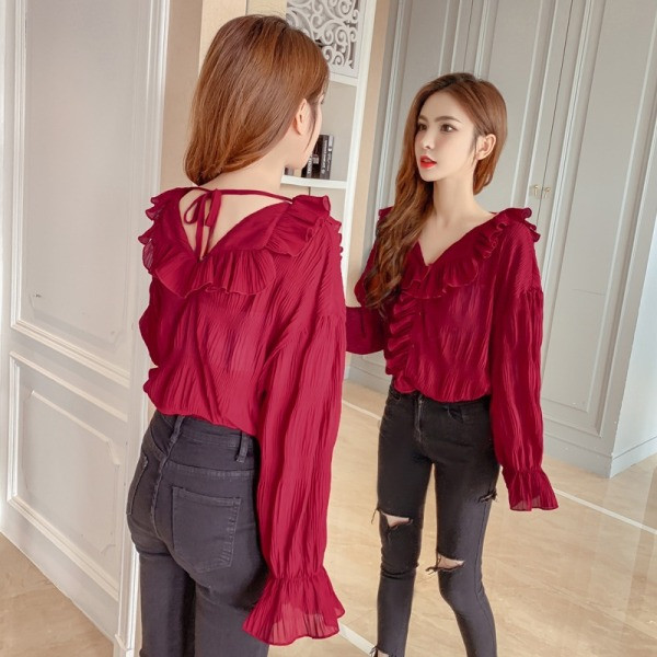 Įprasti moteriški marškiniai su špico iškirpte ir tiulio rankovėmis