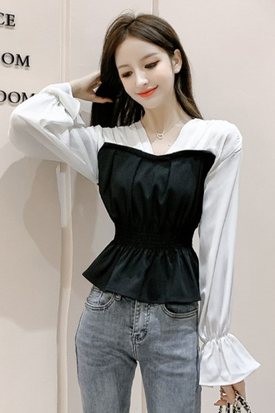 Cămașă de primăvară de damă în două culori, cu decolteu spitz