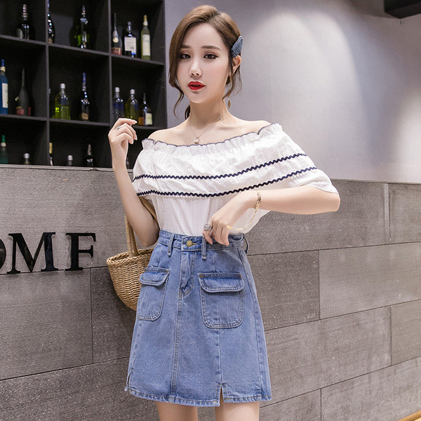 Mėlynos spalvos moteriškas laisvalaikio džinsinis sijonas su kišenėmis ir aukštu juosmeniu