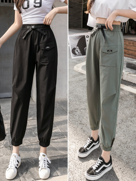 Moteriškos laisvalaikio kelnės su kišenėmis ir diržu