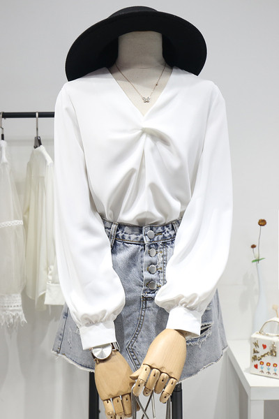 Modernūs moteriški šifoniniai marškiniai su špico iškirpte ir ilgomis rankovėmis