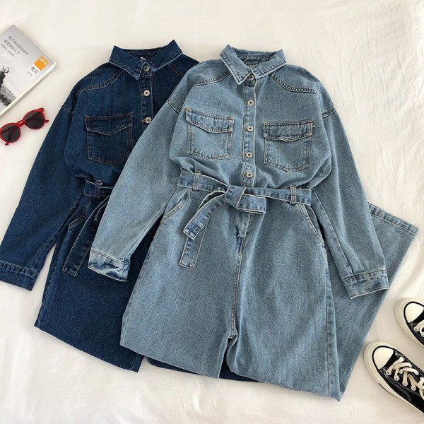 Modernus džinsinis kombinezonas ilgas modelis su klasikine apykakle ir diržu