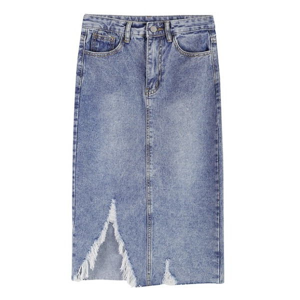 Дамска дънкова пола със средна дължина и скъсани мотиви