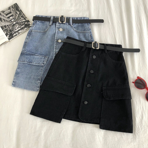 Moderni džinsa sieviešu svārki ar kabatām un pogām