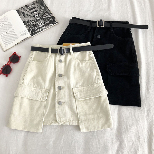 Moderni džinsa sieviešu svārki ar kabatām un pogām