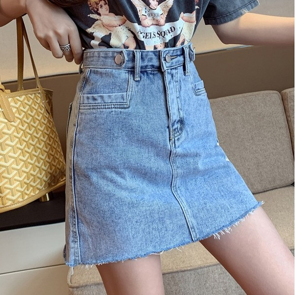 Lezser rövid farmerszoknya magas derékkal