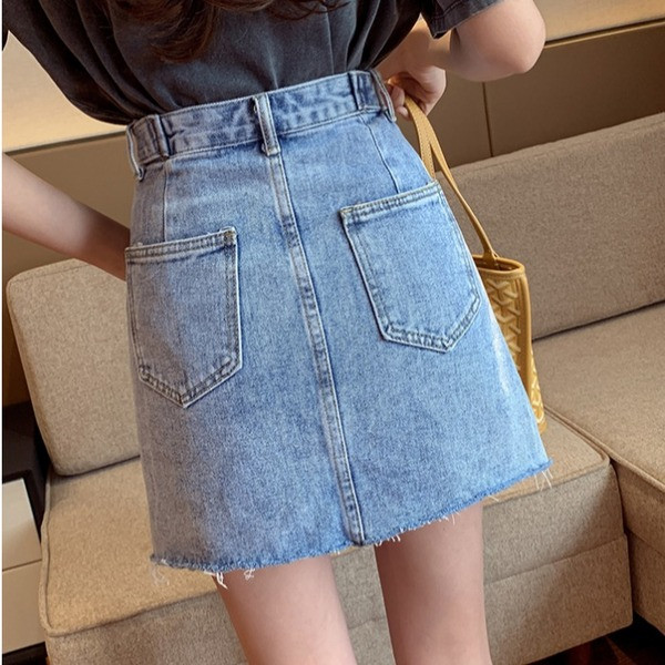 Lezser rövid farmerszoknya magas derékkal