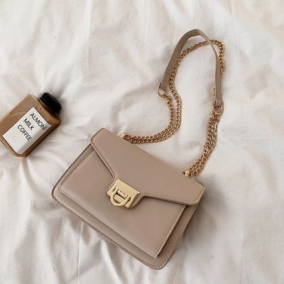 Geanta de dama din piele ecologica cu inchidere metalica