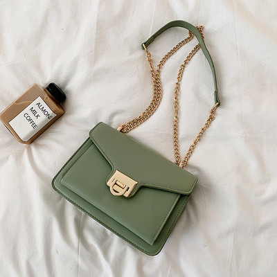 Geanta de dama din piele ecologica cu inchidere metalica