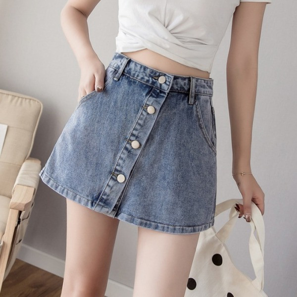 Къса дамска пола с асиметрично закопчаване 