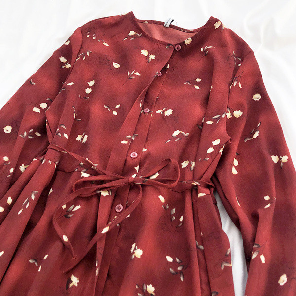 Rochie de dama de primavara cu lungime medie, model colorat si legaturi in talie