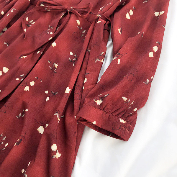 Rochie de dama de primavara cu lungime medie, model colorat si legaturi in talie