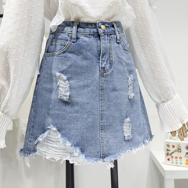 Дамска дънкова пола А-линия със скъсани мотиви