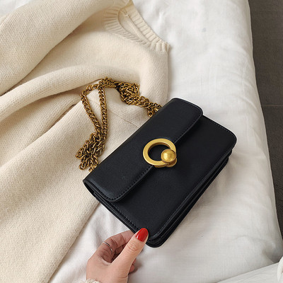 Moderna ženska torba od eko kože sa metalnim kopčanjem