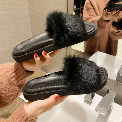 Alkalmi női papucs lapos talppal és pehellyel - két modell