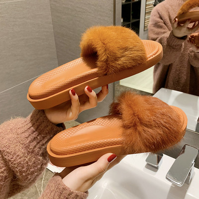 Alkalmi női papucs lapos talppal és pehellyel - két modell