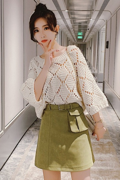 Fusta de dama din piele intoarsa cu talie inalta, curea si buzunar