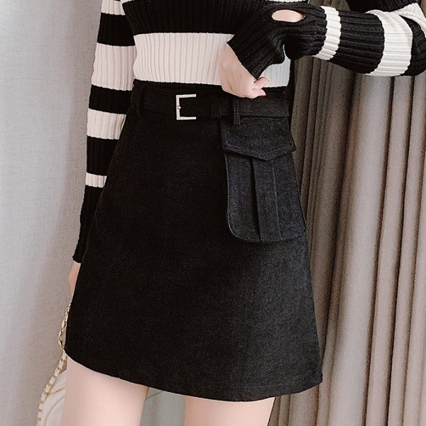 Fusta de dama din piele intoarsa cu talie inalta, curea si buzunar