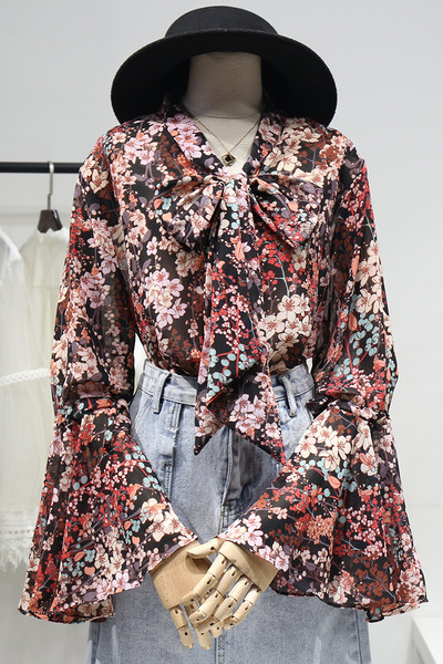 Új modell női ing virágmintával, lótusz ujjakkal és szalaggal