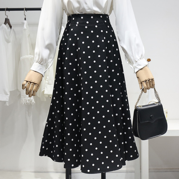 Iškirpto modelio moteriškas sijonas su taškeliais – aukštu liemeniu