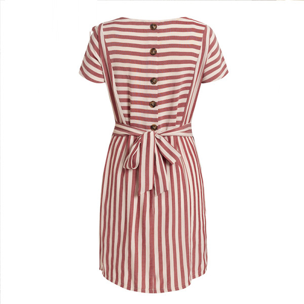 Rochie lejeră de damă scurtă în dungi, cu mâneci scurte și curea