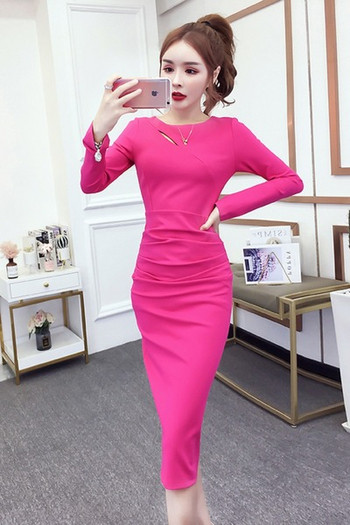 Дълга дамска рокля с обло деколте и дълъг ръкав