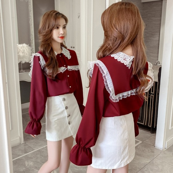 Retro moteriški marškiniai su nėrinių elementais ir ovalia iškirpte