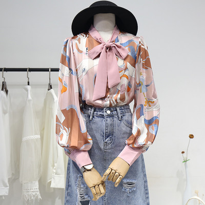 Moteriški marškiniai su kaspinu ir šifono raštu