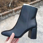 Moteriški smailūs batai iš dirbtinės odos su kulnu