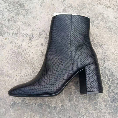 Moteriški smailūs batai iš dirbtinės odos su kulnu