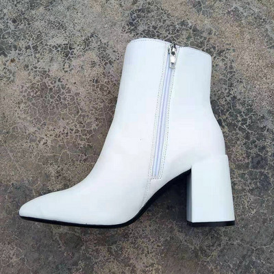 Moteriški smailūs batai iš dirbtinės odos su kulnu