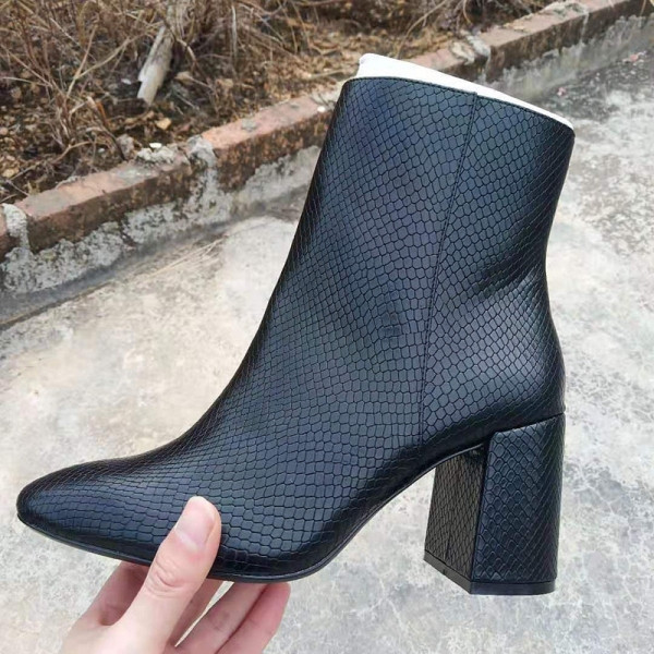 Moteriški smailūs batai iš dirbtinės odos su kulnu