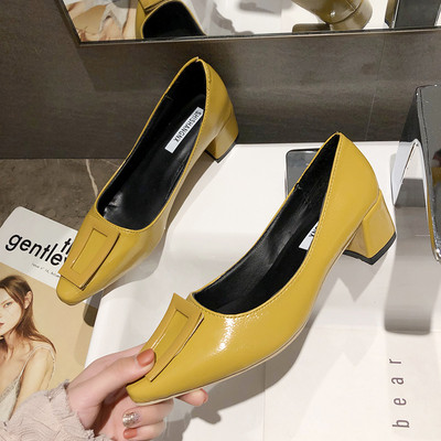 Modern női cipő 5 cm vastag sarokkal