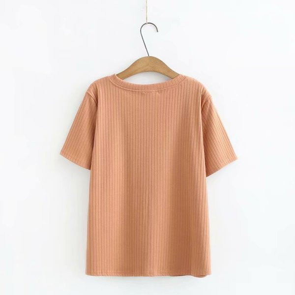 Ikdienas sieviešu T-krekls ar īsām piedurknēm un dziļu kakla izgriezumu